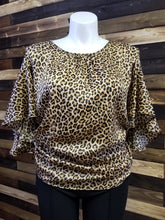 Load image into Gallery viewer, Plus Size Leopard Top